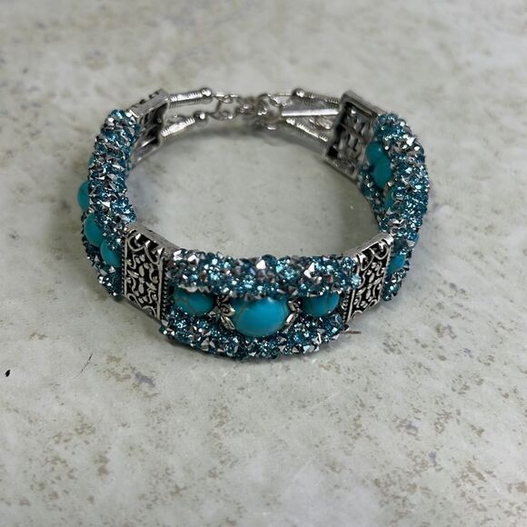 Boho Bling Bracelet Vintage Style Silver Tone Turquoise Beads NWT - Picture 4 of 6